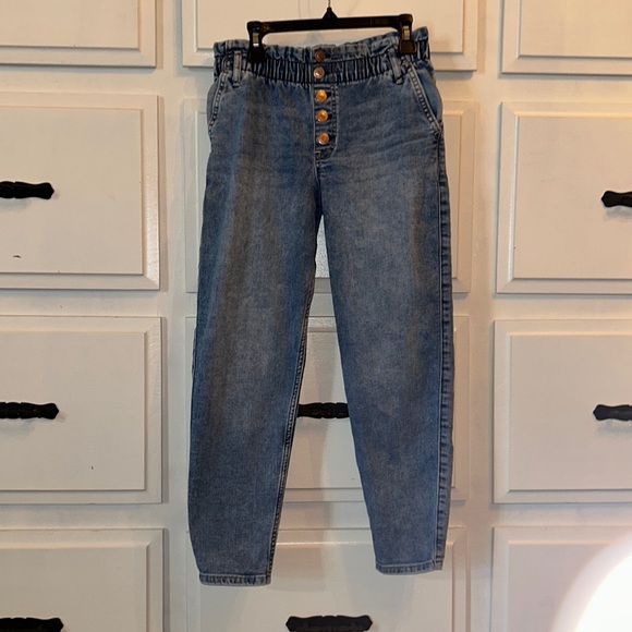 ABERCROMBIE KIDS HIGH RISE MINI MOM JEANS SZ 11/12 - Picture 1 of 7